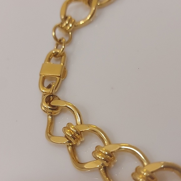 Chunky gold tone necklace - Picture 3 of 5